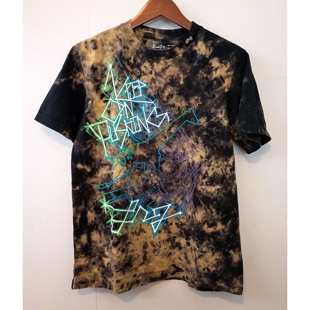 Lrg tie-dyed tee t-shirt size M Medium slim-fit black tan Giraffe on Skateboard